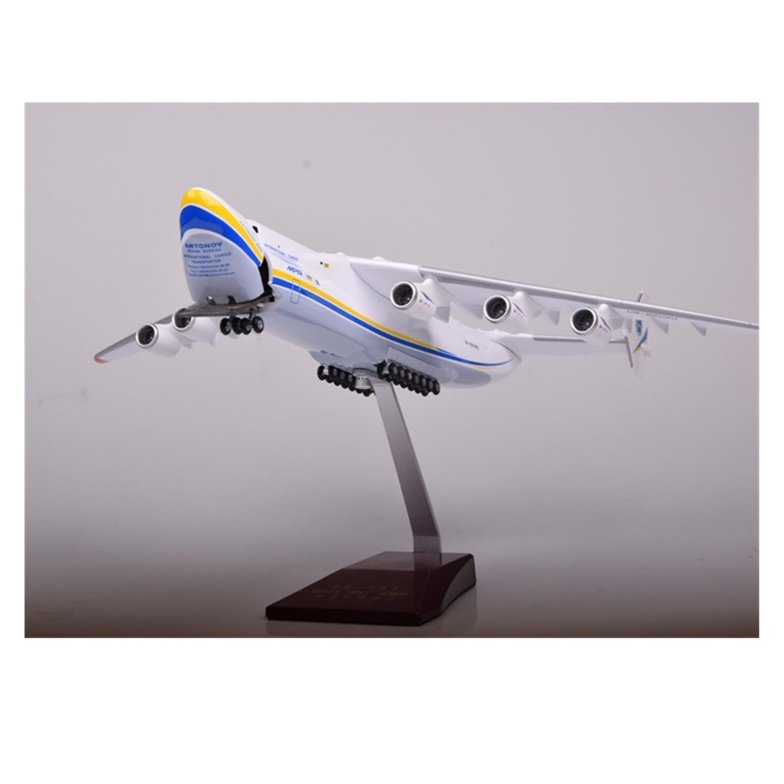 Amazon.co.jp: 飛行機模型飛行機おもちゃの飛行機模型 1:200 スケール